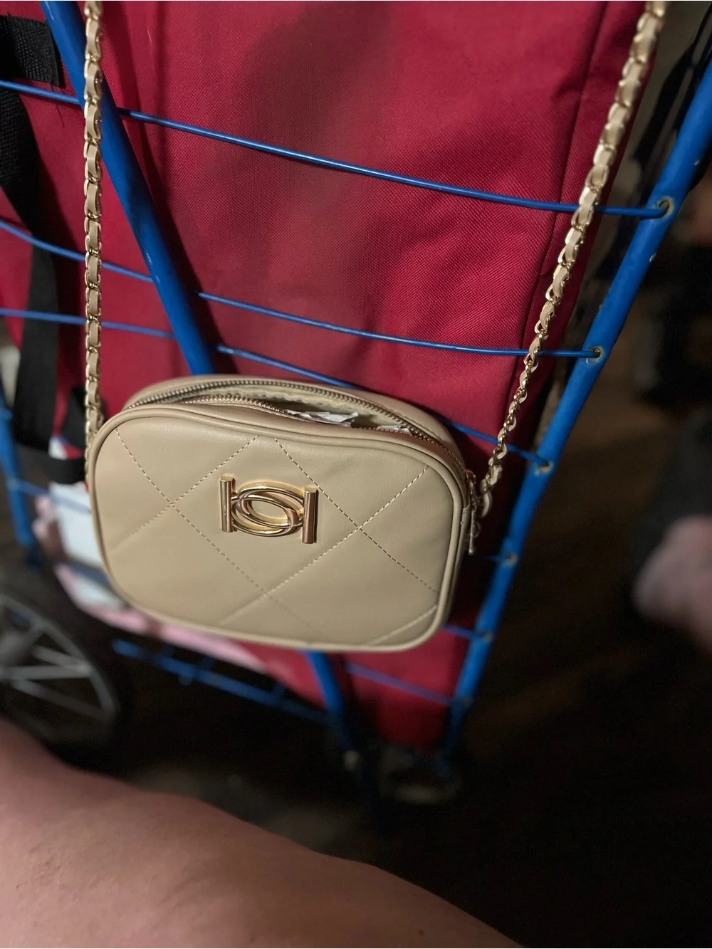 Quilted Beige Crossbody Bag with Gold Chain Accent